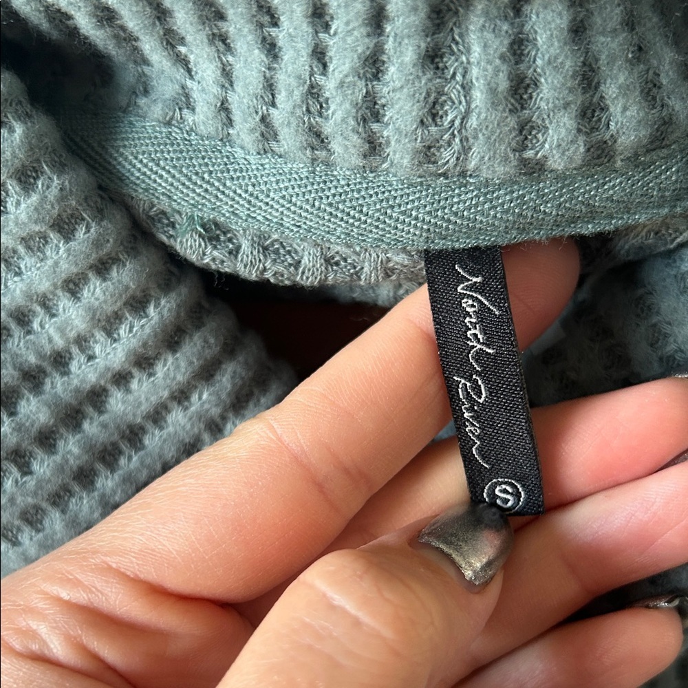 Elegant Forest Green Cowl Neck Sweater - Picture 4 of 7